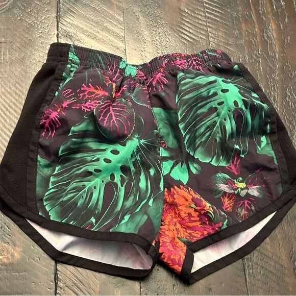 Nike Girls Tropical Print Elastic Waistband Running Shorts - Picture 1 of 3
